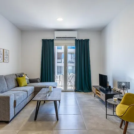 Olive 2-bedroom In לרנקה